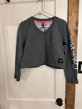 Woman’s Calvin Klein Sweatshirt